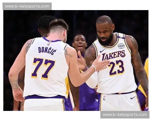 凤凰涅槃，紫金铸魂：太阳vs湖人第五场，史诗对决的温度与激情